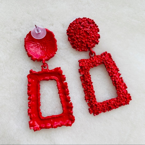 :: Red Textured Statement Earrings :: - Picture 4 of 7